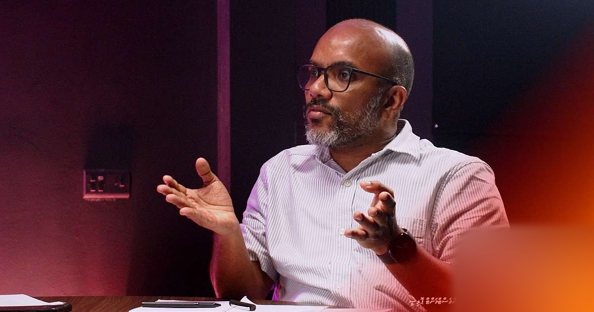 Former Finance Minister Warns Against Handing Rasmalé to Single Investor