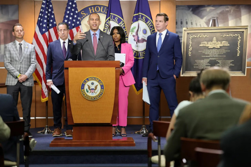 US Lawmaker Demands Public Hearings Over Delayed Epstein Files Release