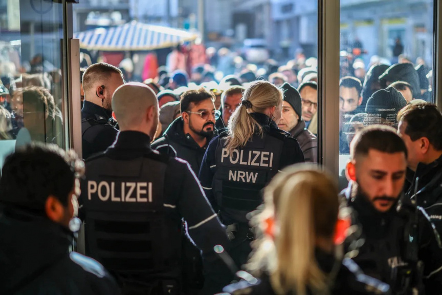 Robbers Steal $35 Million in Cash and Valuables from German Bank Vault
