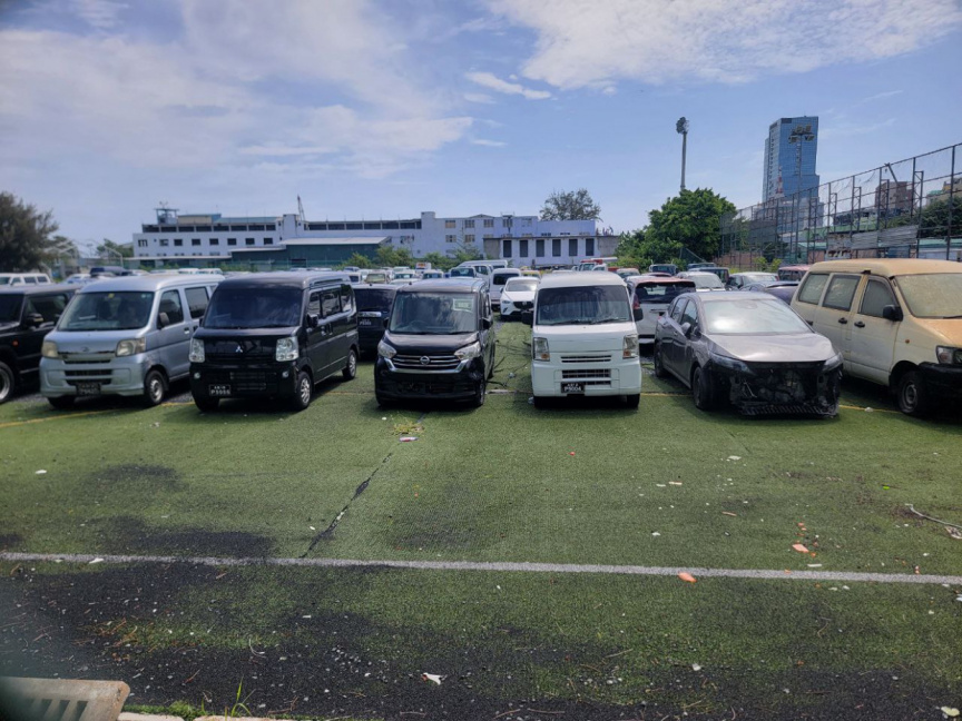 HDC Stops Issuing Garage Permits as Government Simplifies Vehicle Registration