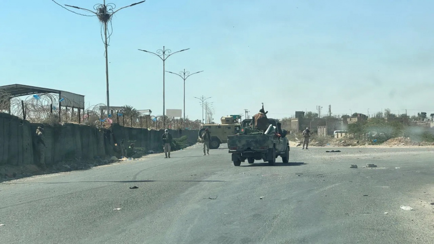 Yemen's Interior Minister Warns Against Unauthorized Arms Distribution in Aden