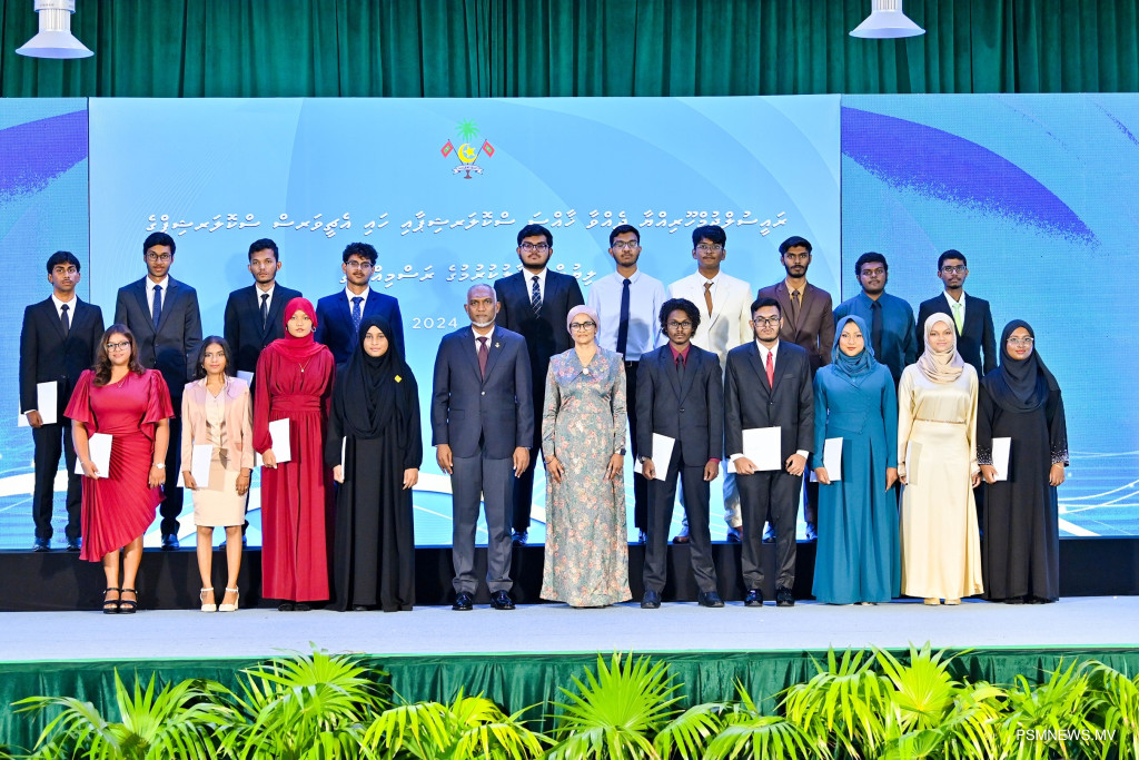 High Achievers Scholarship Now Offers $390 Extra to Students Who Stay in Maldives
