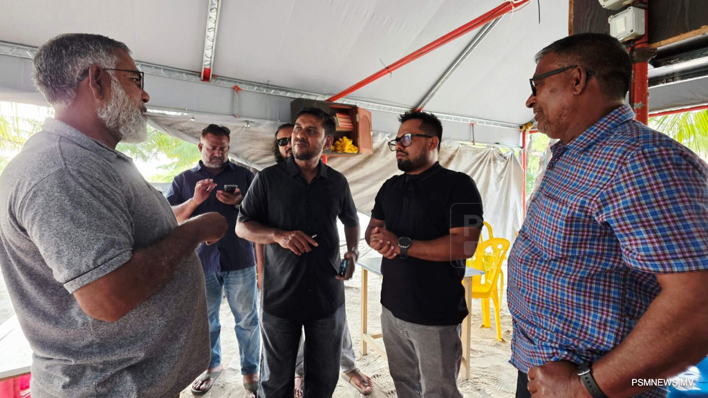 MIFCO CEO Pledges Support for Huvadhoo Fishermen During Thinadhoo Site Visit