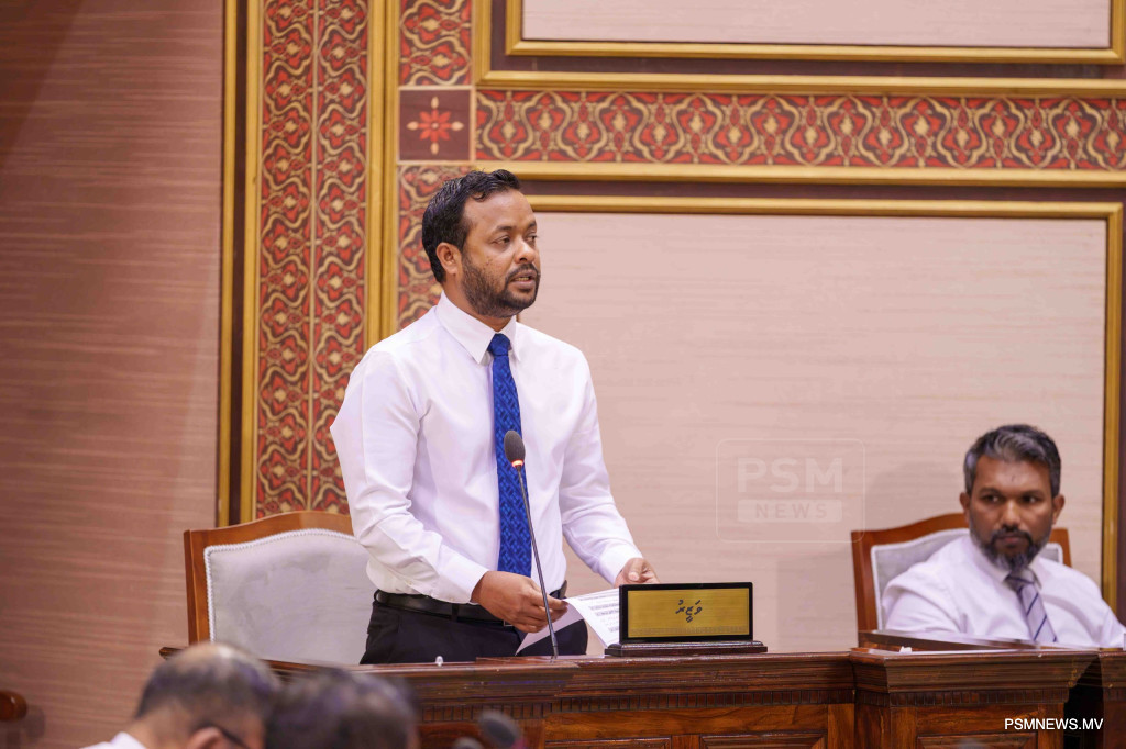 Infrastructure Minister Proposes Diverting $9.7 Million Vehicle Fee Revenue to Government
