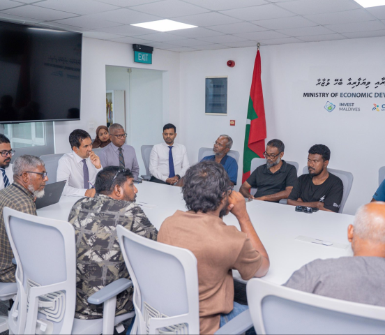 Transport Minister Mohamed Saeed Meets Lorry Drivers to Discuss Male’ Road Safety