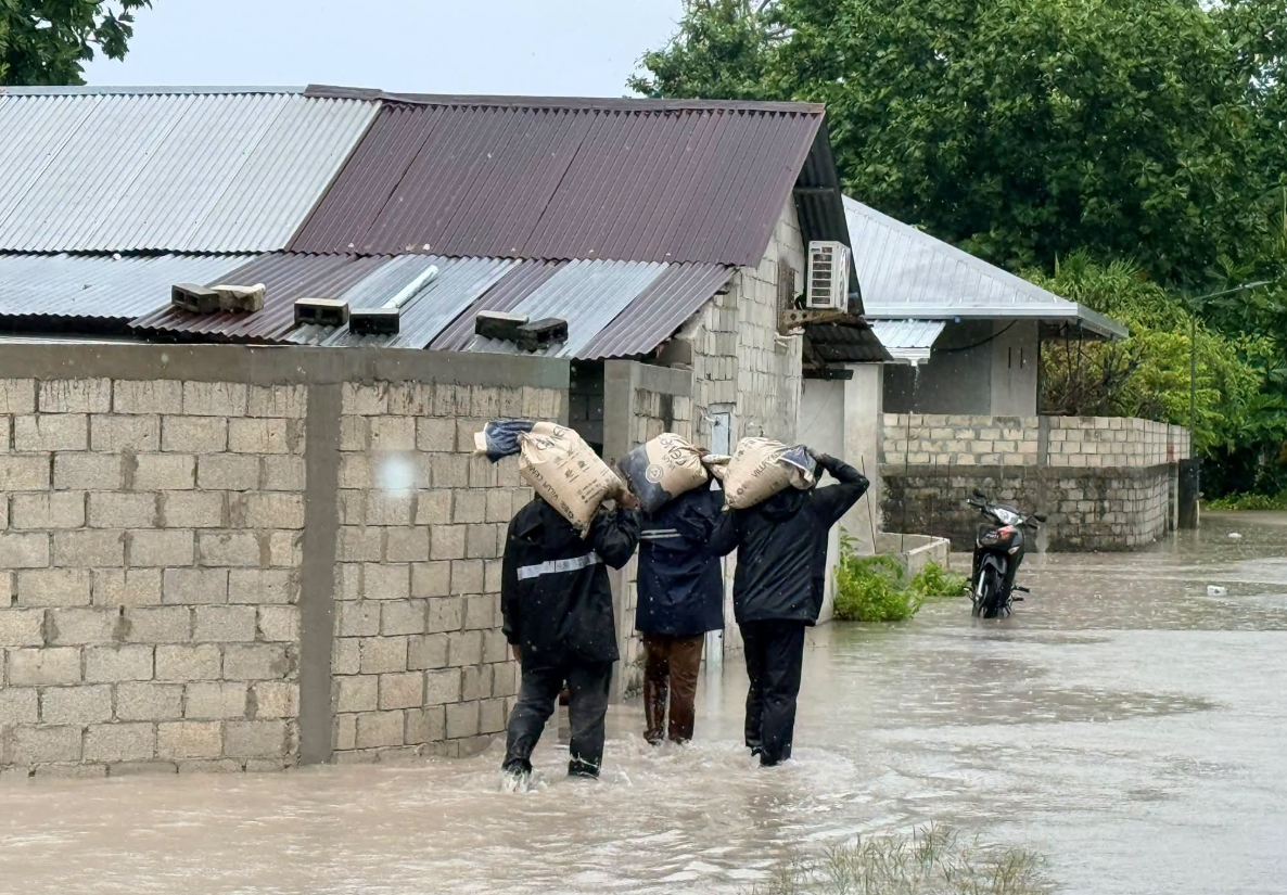 Broken Water Pipe Leaves Over 190 Homes in Kudhdhufushi, Nolvaram in Crisis