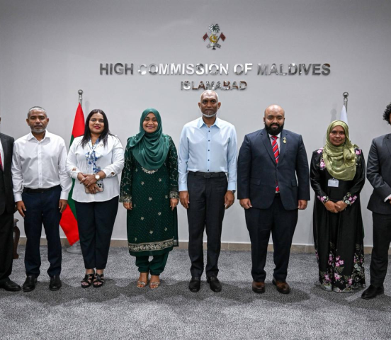 President and First Lady Visit Maldivian High Commission in Islamabad