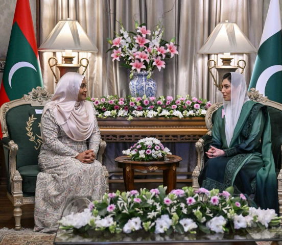Maldives First Lady Sajidha Mohamed Meets Pakistan's First Lady Asifa Bhutto Zardari